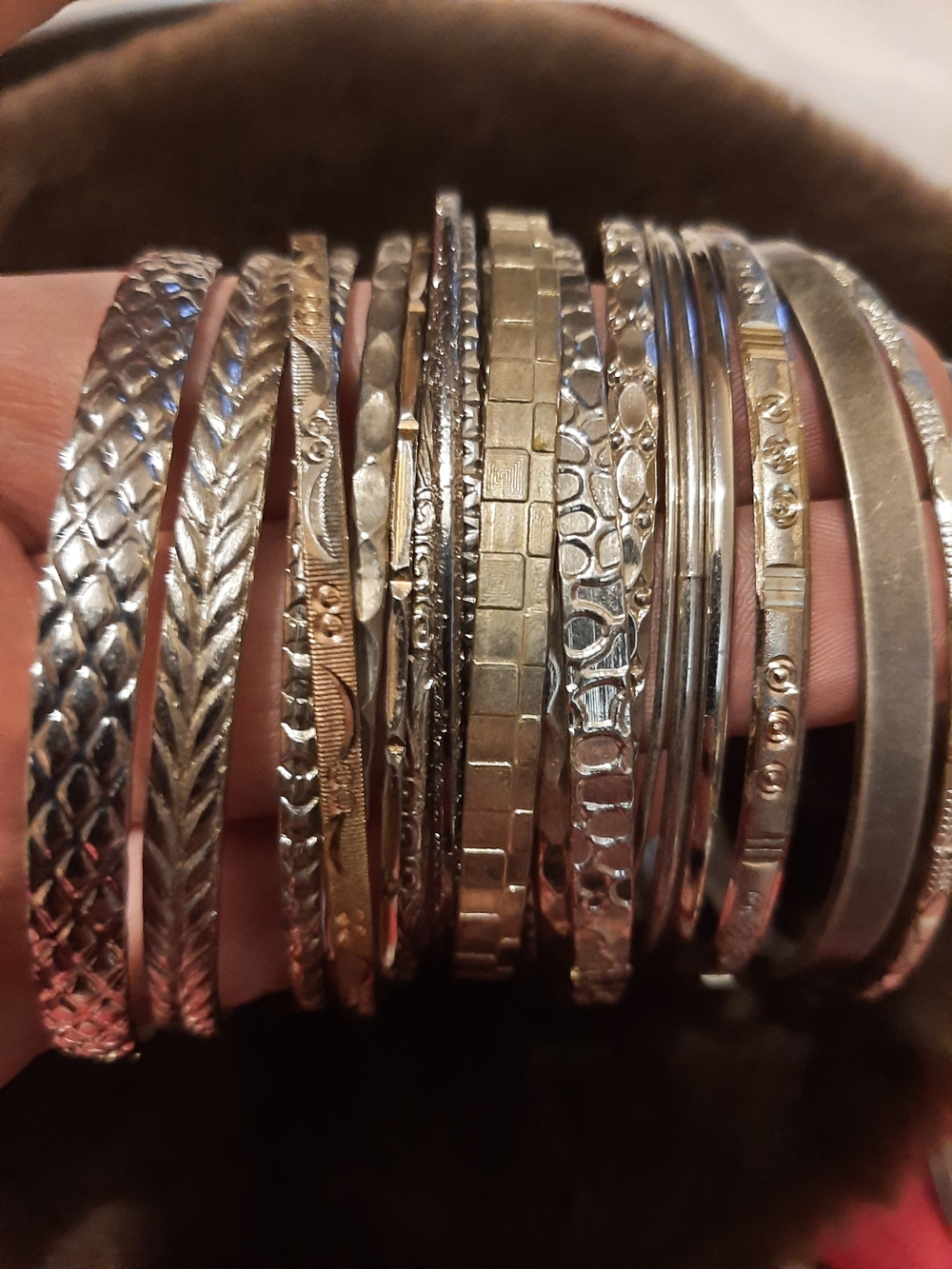 Mixed Metal Women's Bangle Bracelet Set - Gold and Silver 20pc